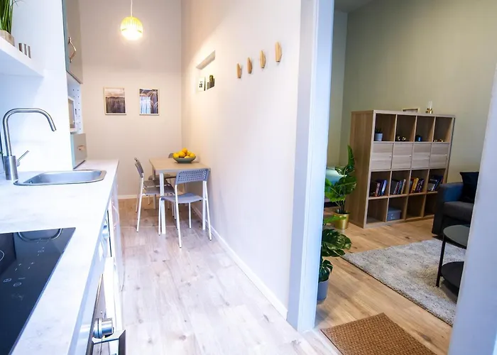 Cozy On The Boulevard. Apartament *